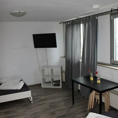 Messeapartment דירה