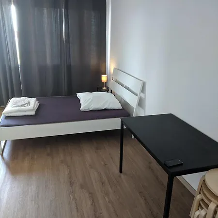Messeapartment דירה *